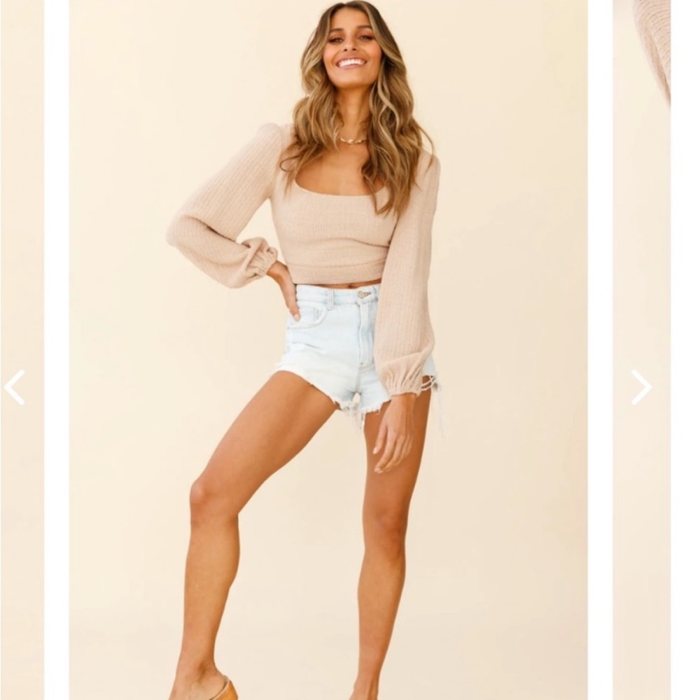 Selfie Leslie LOVE LIKE THIS BALLOON SLEEVE OPEN BACK CROP TOP BEIGE